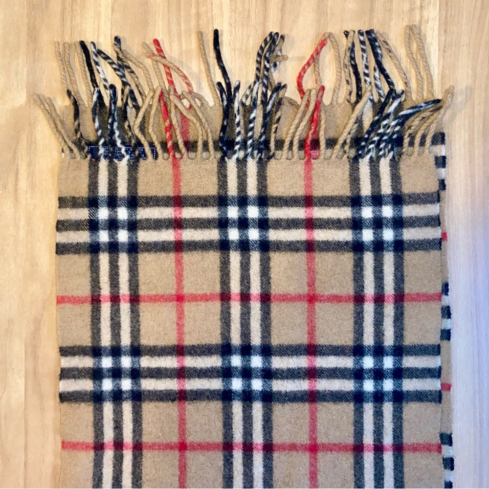 Burberry Vintage Signature Plaid Scarf. 100% Lamb Wool. Made in England.